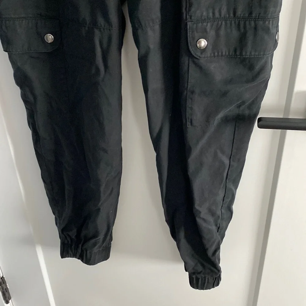 Banana Republic Black Tencel Soft Cargo Joggers EUC